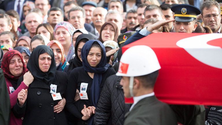 Türkischer Soldat wird nach Ankara-Anschlag beerdigt