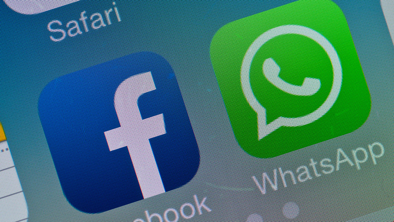 Whatsapp- und Facebook-App auf dem Smartphone