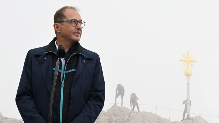 01.09.2022: CSU-Landesgruppenchef Alexander Dobrindt zum Auftakt der zweitägigen Klausurtagung des geschäftsführenden Vorstands der CDU/CSU-Bundestagsfraktion auf der Zugspitze