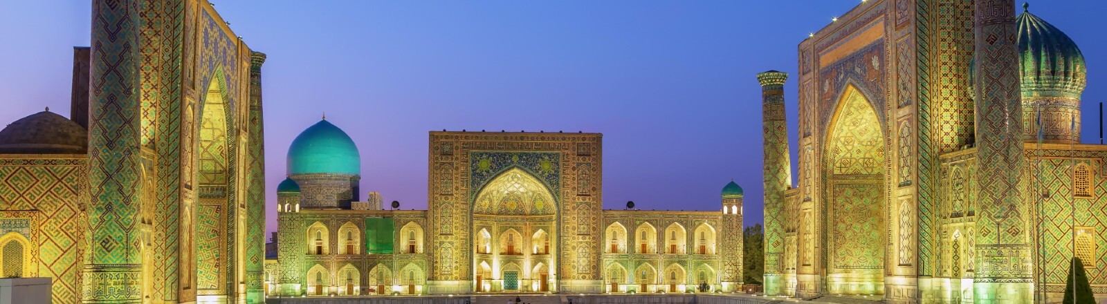 Der Registan ist das historische Zentrum in Samarkand. Die usbekische Stadt liegt an der Seidenstraße.