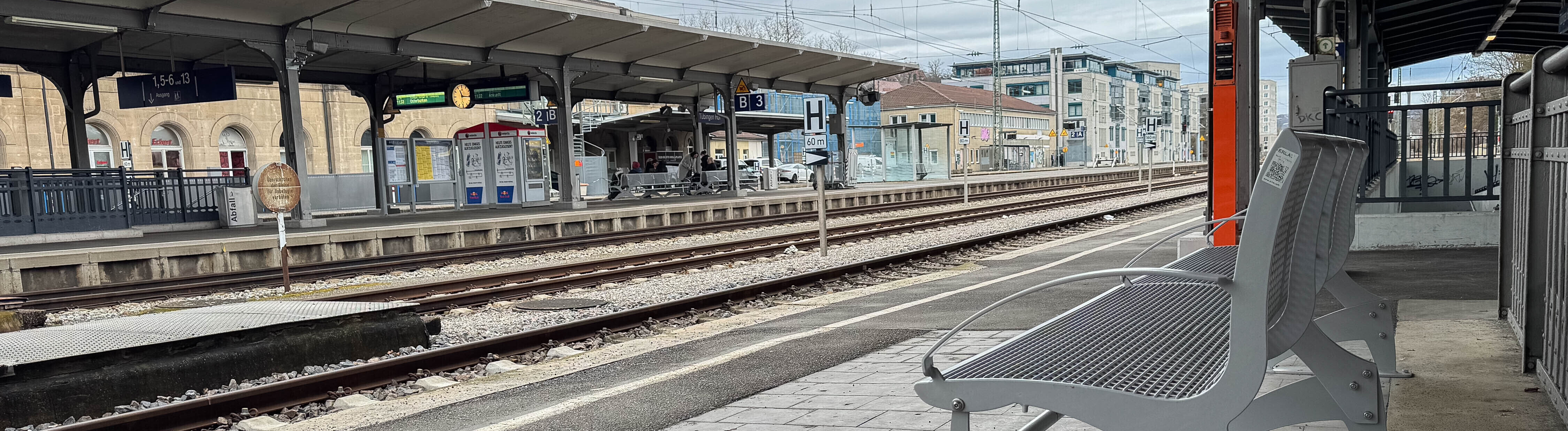 Leerer Bahnsteig in Tübingen.