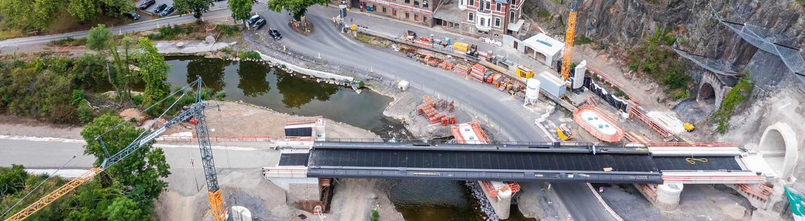 Neue Brücke im Ahrtal