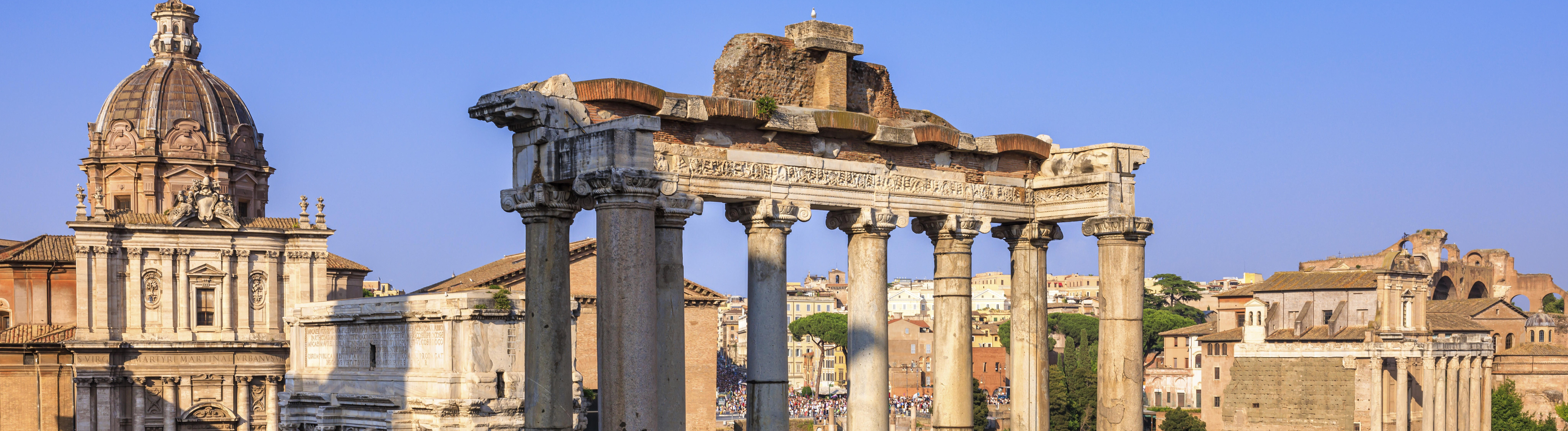 Vespasian und Titustempel, Septimius Severus Bogen, Saturntempel, Forum Romanum, Rom, Italien.