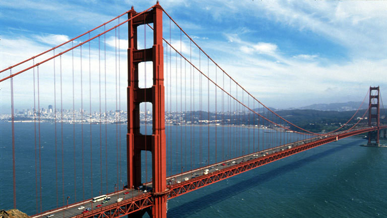 Blick auf die berühmte Golden Gate Bridge in San Francisco