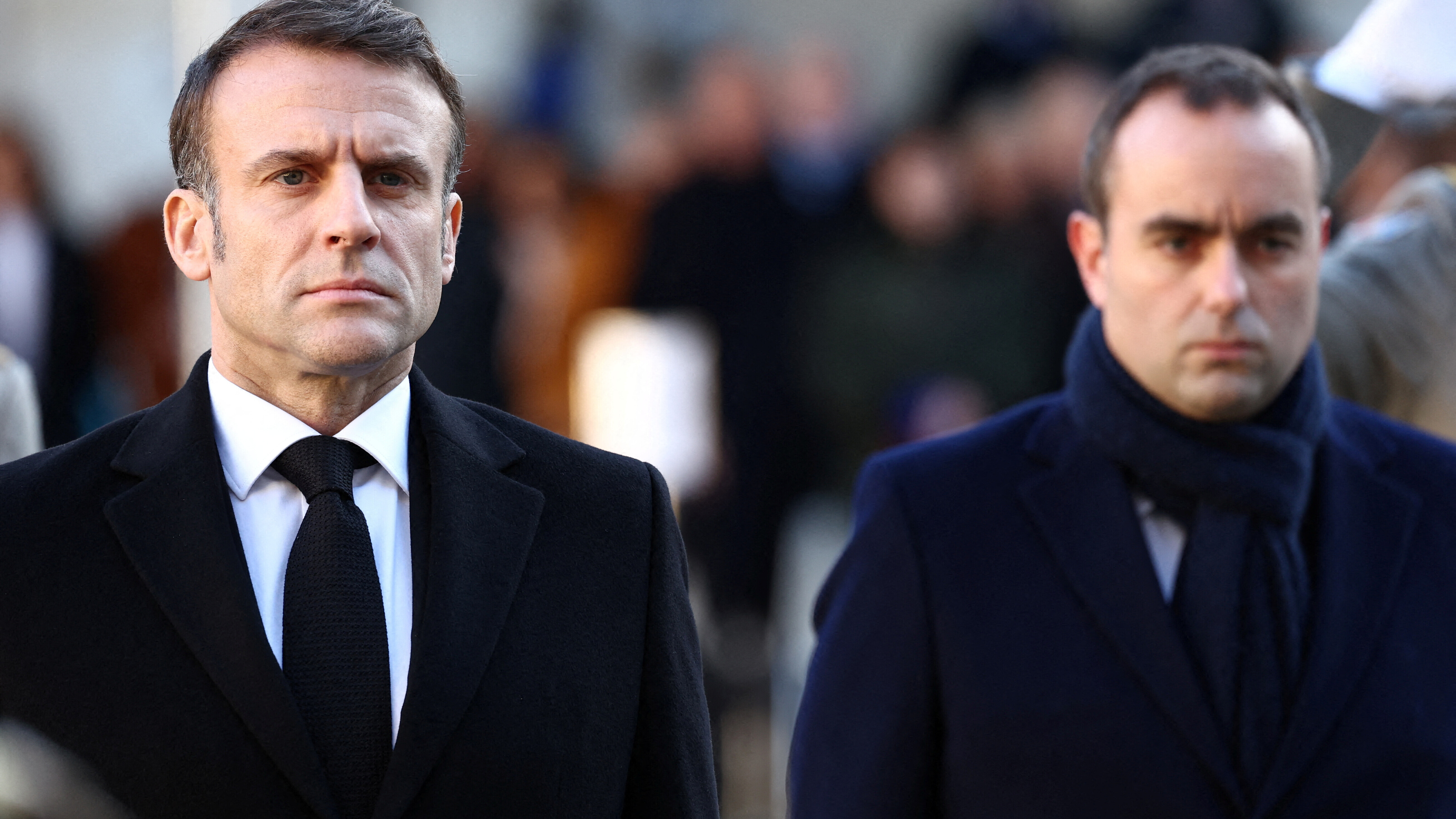 Frankreichs Staatspräsident Emmanuel Macron und der zurückgetretene Ministerpräsident Sébastien Lecornu