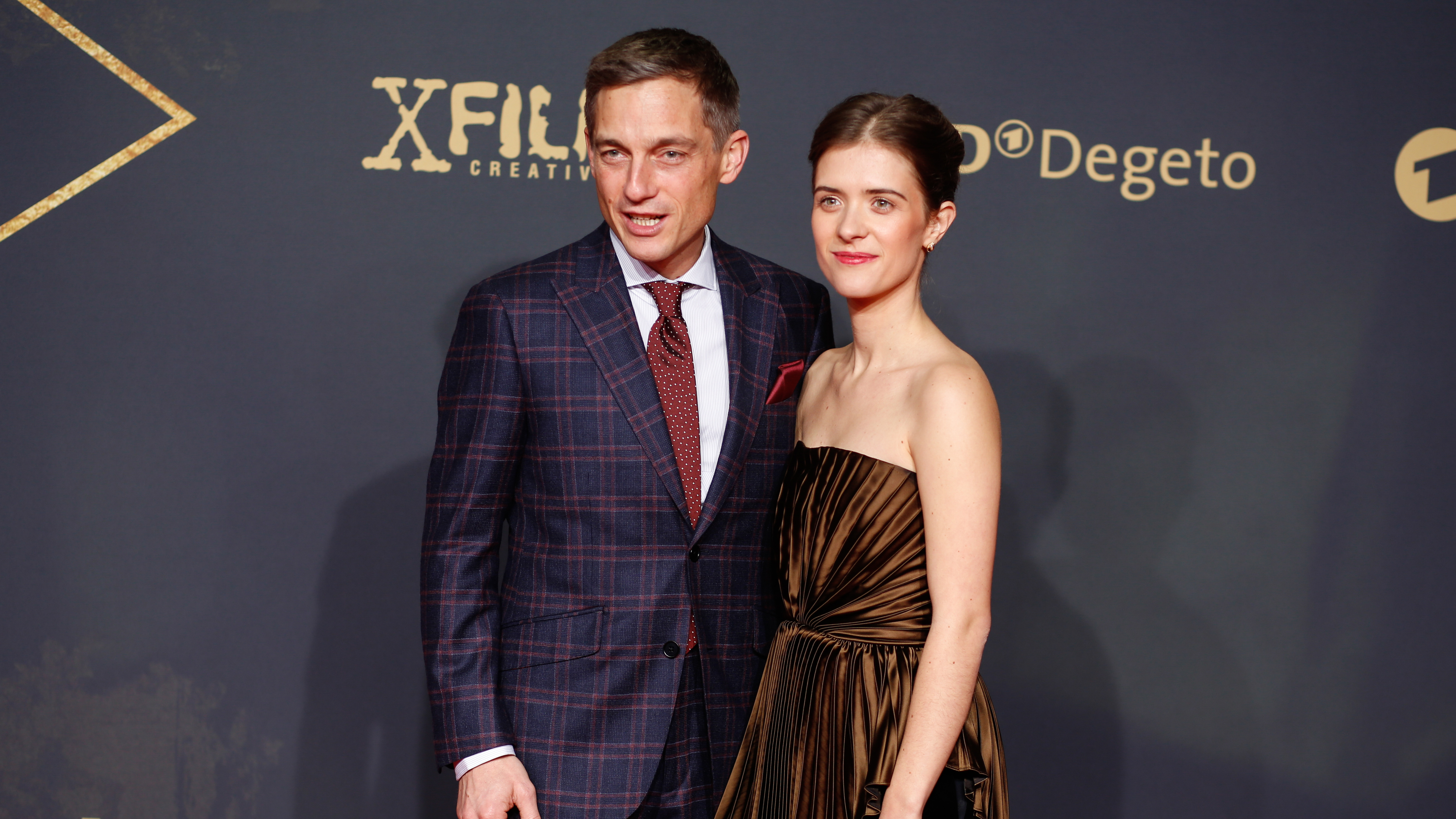 16.12.2019, Berlin: Volker Bruch und Liv Lisa Fries kommen zur Weltpremiere der neuen Staffel von «Babylon Berlin» im Zoo-st. Foto: Gerald MPalaatzka/dpa-Zentralbild/ZB