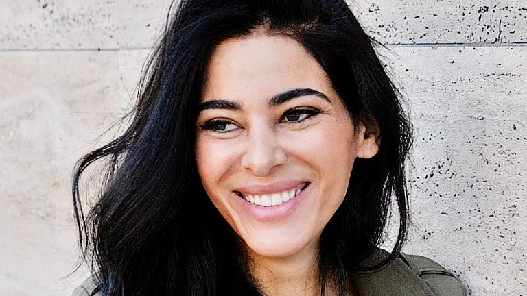 Samira El Ouassil im Portrait