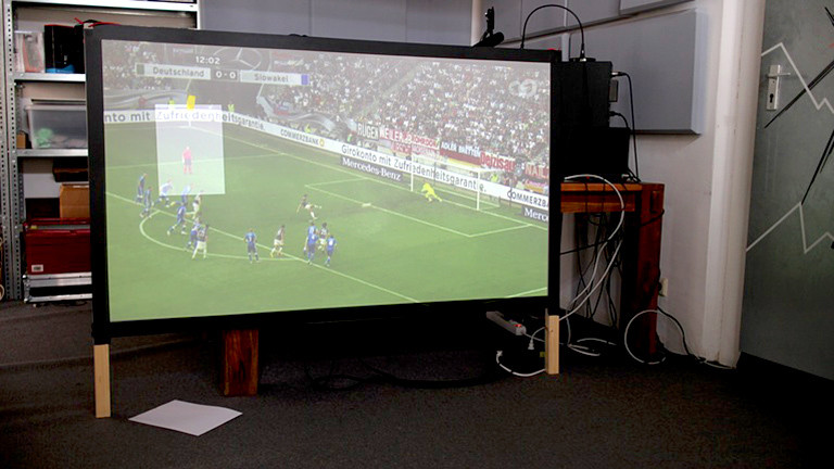 Netzbasteln Glotzt Du Noch Tv Oder Beamst Du Schon Dlf Nova
