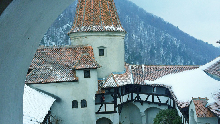 In Bran besucht Till Rüger das Schloss des Grafen Dracula.