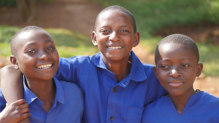 Schuljungen in Ruanda
