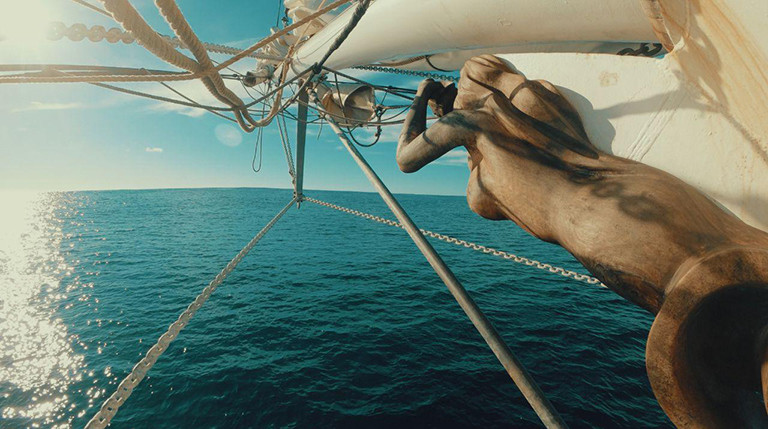 Peggy Engelmann segelt auf dem Segelschiff "Avontuur" mit.