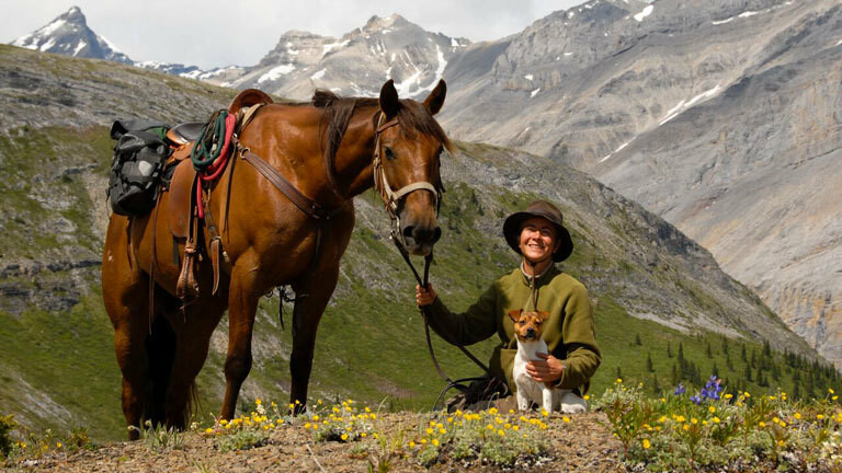 Sonja Endlweber mit ihrem Pferd