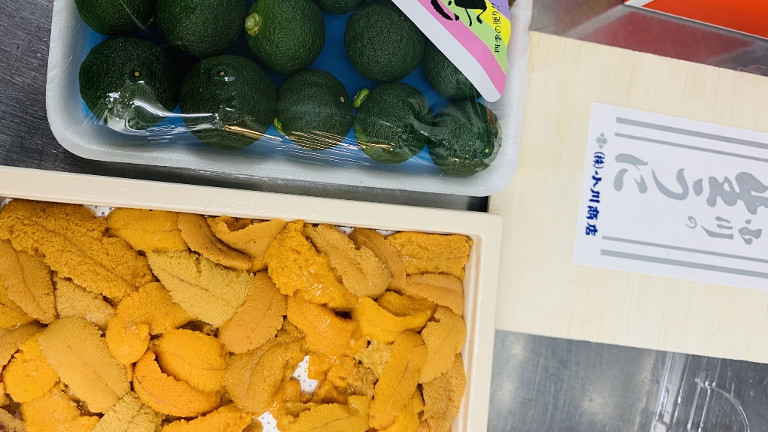 Verpackt und kontrastreich: Lebensmittel vor der Zubereitung
