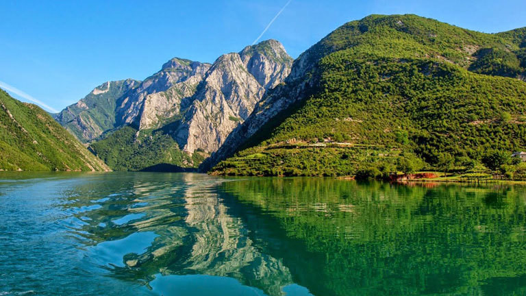 Bergsee in Albanien