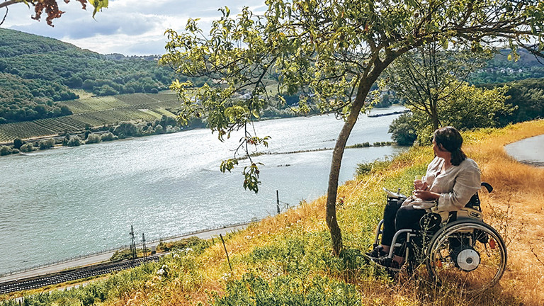 Reisen mit Flußblick: Kim Sumelius unterwegs im Rheingau