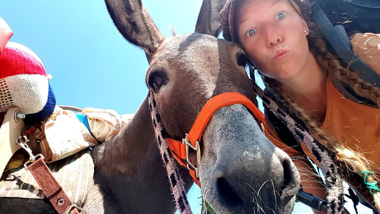 Lotta Lubkoll reist mit dem Esel quer durch Europa