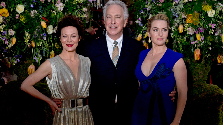 Die Schauspieler Helen McCrory (L), Alan Rickman (C) und Kate Winslet bei der Premiere von "Die Gärtnerin von Versailles" in London.
