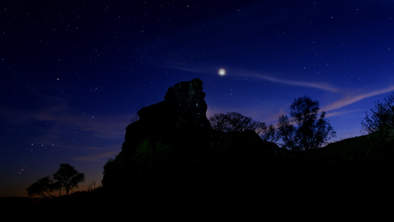 Ein Nachthimmel mit Sternen