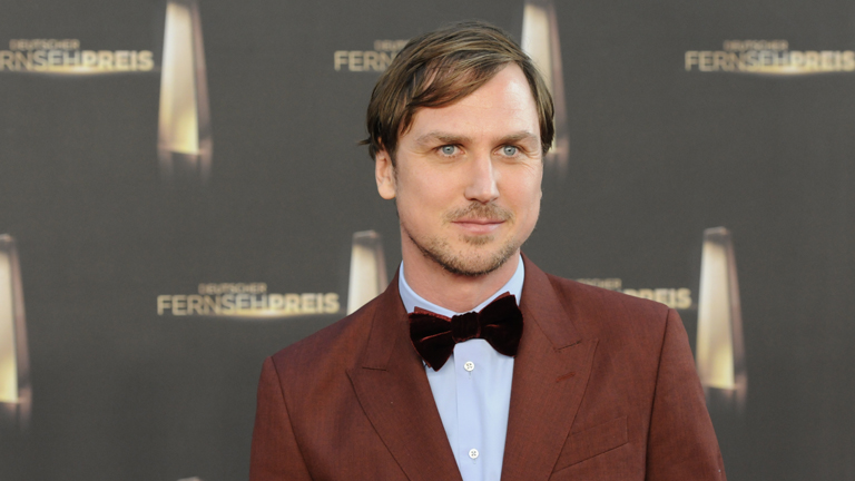 Lars Eidinger kommt am 02.10.2014 zur Verleihung des 16. Deutschen Fernsehpreis in das Coloneum in Köln.