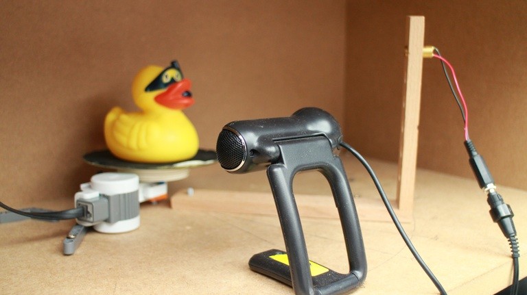 Ein 3D-Scanner aus einer Webcam, einem Linienlaser sowie einem Lego-Motor