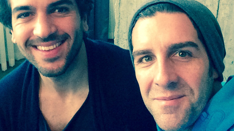 Der Schauspieler Elyas M´Barek (links) mit Moderator Tom Westerholt