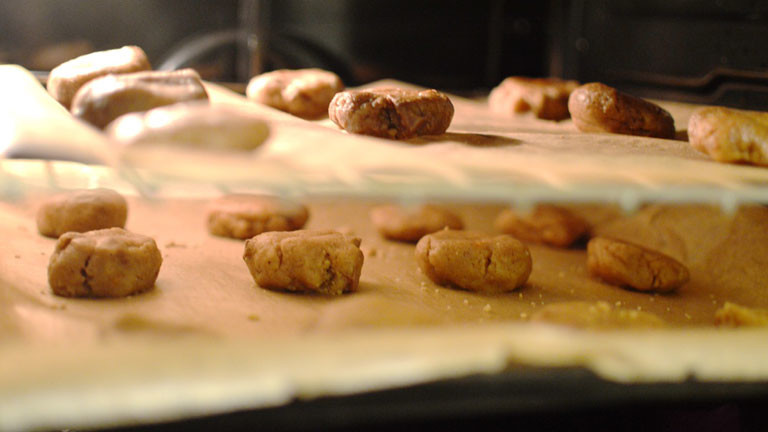 Die Cookies im Ofen.