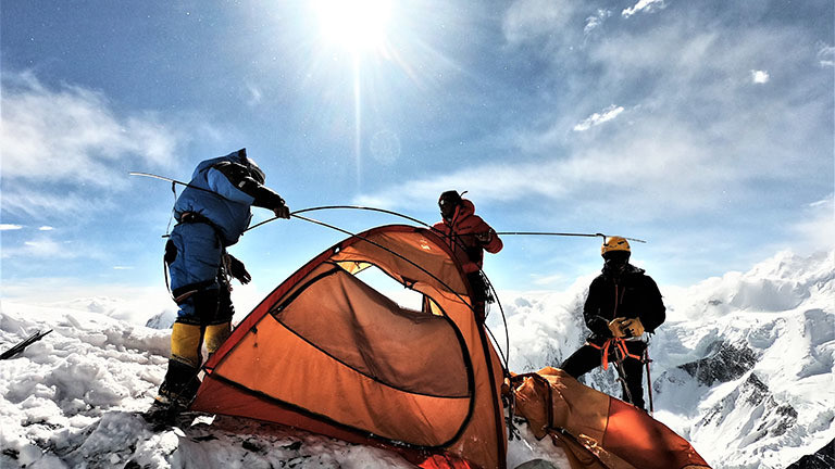 Zeltplatz an einem Hochlager auf dem K2