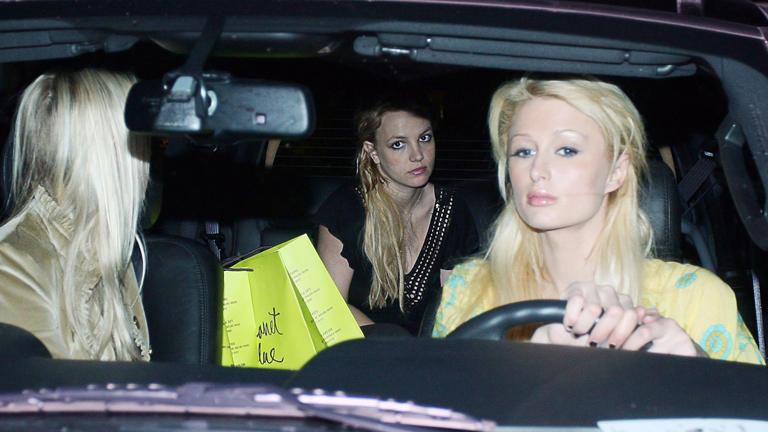 "Paparazzi!" Ausstellung Kunsthalle Schirn Frankfurt: Paris Hilton und Britney Spears beim Shopping 26. November 2006.