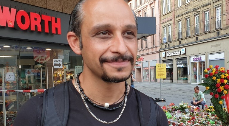 Chia Rabiei hat am 25.06.2021 einen mutmaßlichen Attentäter in der Würzburger Innenstadt versucht aufzuhalten.