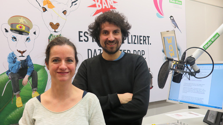 Moderatorin Daniela Tepper und Regisseur Baris Aladag