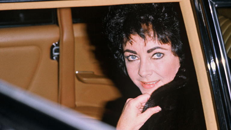 "Paparazzi!" Ausstellung Kunsthalle Schirn Frankfurt: Elizabeth Taylor in Gstaad, 24. Dezember 1979