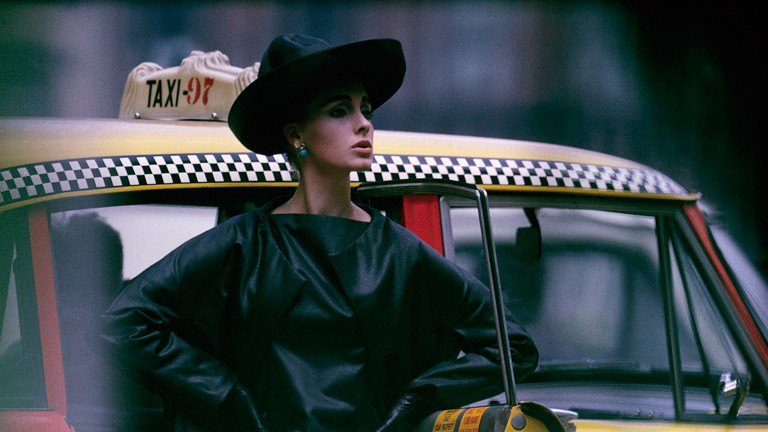 "Paparazzi!" Ausstellung Kunsthalle Schirn Frankfurt: Antonia + yellow cab, New York, 1962