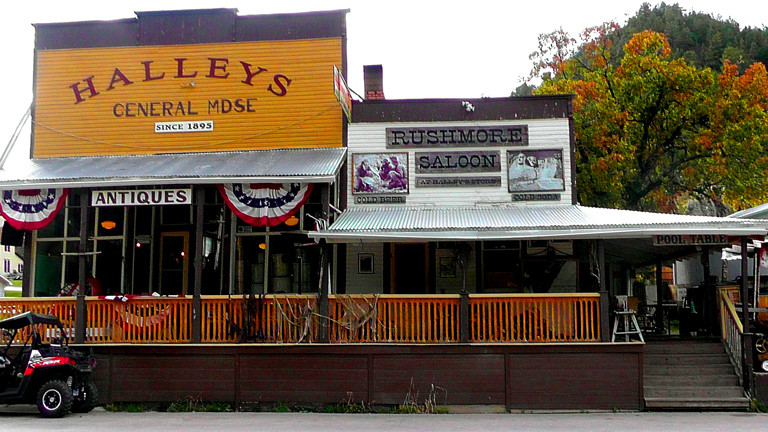 Eine Touristenattraktion - der Rushmore Saloon