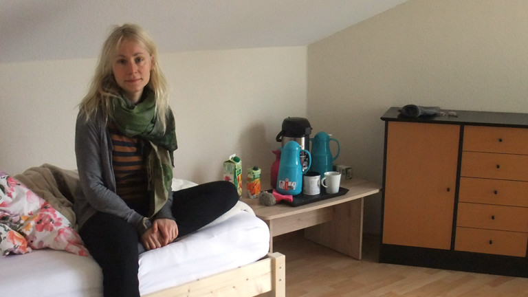 Deutschlandfunk-Nova-Reporterin Franziska Felber nach ihrem Selbstversuch im Dunkel-Retreat.