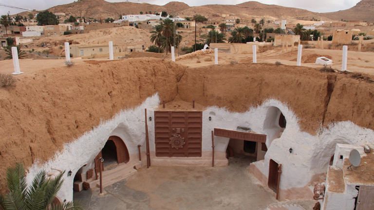 Das Hotel Sidi Driss ist in den Boden gebaut.