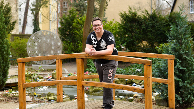 Lukas ist einer von rund 480.000 Young Carern in Deutschland.