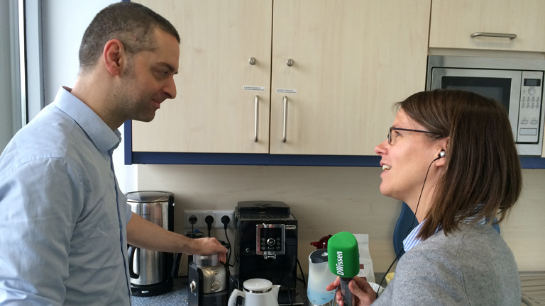 Kaffeeexperte Andreas Lau und Moderatorin Grit Eggerichs.