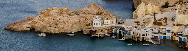 Fischerdorf auf Milos in Griechenland