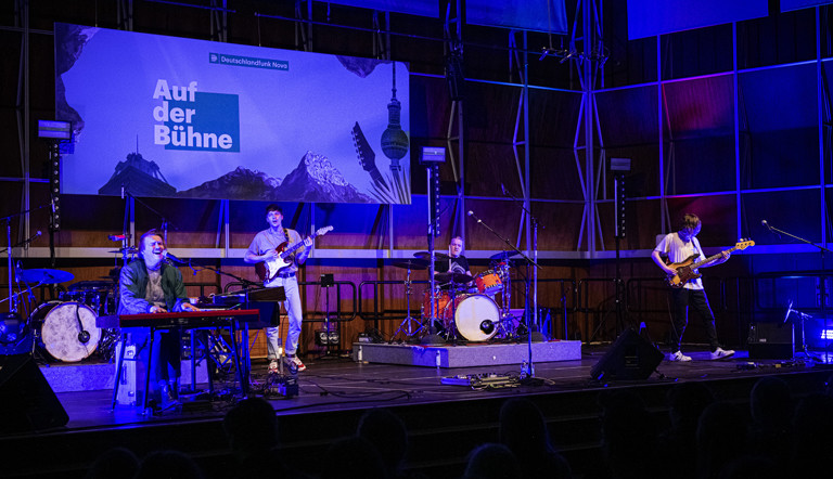 Auf der Bühne 30.11.2019 mit Jeremias und Darjeeling