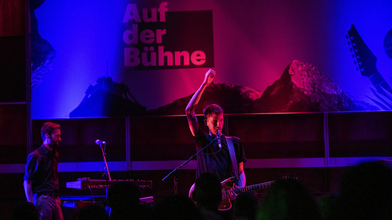 Auf der Bühne 21.12.2019 mit Francesco Wilking und Neufundland