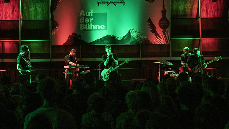 Auf der Bühne 21.12.2019 mit Francesco Wilking und Neufundland