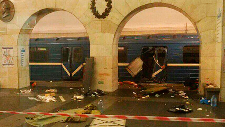 Ein Online-Foto zeigt die zerstörte U-Bahn in Sankt Petersburg.