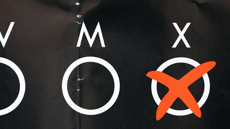 Ein Plakat für eine dritte Option für die Geschlechtsbezeichung intersexueller Menschen hängt am 30.08.2016 in Leipzig (Sachsen).