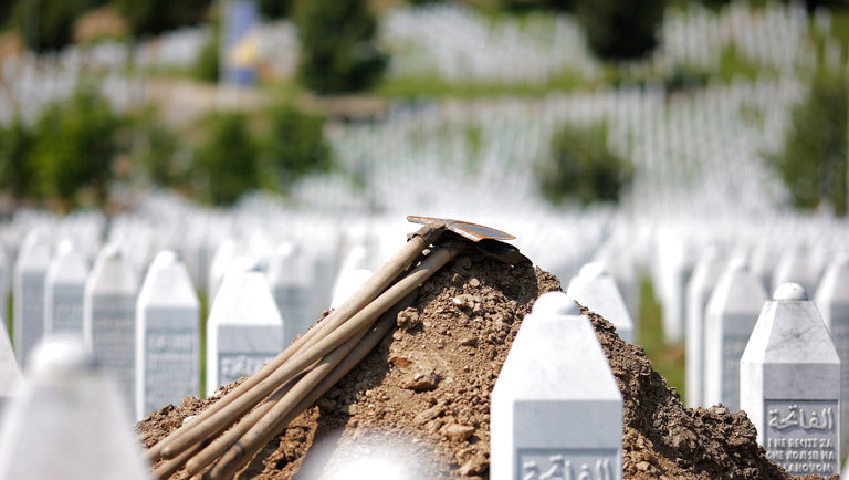 Der Friedhof von Srebrenica.