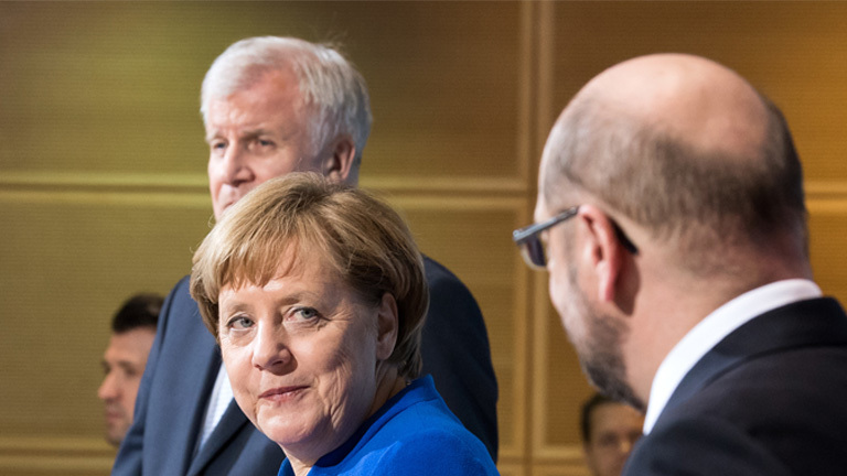 Angela Merkel (CDU), Horst Seehofer (CSU) und Martin Schulz (SPD) sind sich einig: Sie wollen Koalitionsverhandlungen.