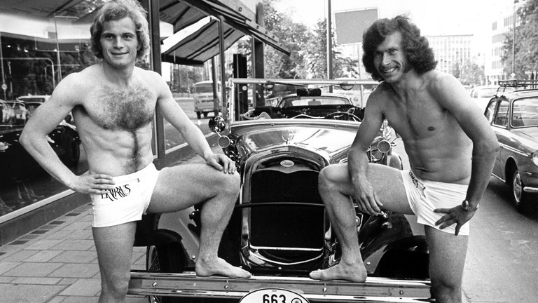 Uli Hoeneß (l) und Paul Breitner. Aufnahme vom 5.6.1973.