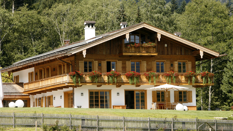 Das Haus des FC Bayern München-Managers, Uli Hoeneß, hoch über dem Tegernsee in Bad Wiessee (Oberbayern) gelegen