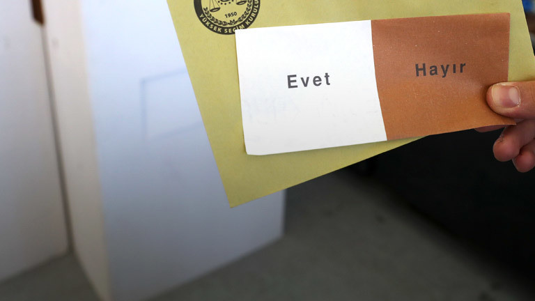 Wahlzettel für die Abstimmung über die Verfassungsänderung in der Türkei