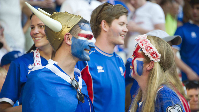 Isländische Fans