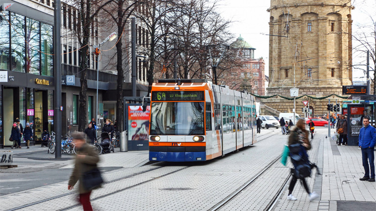 Straßenbahn in Mannheimer Innenstadt